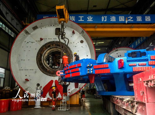 廣東佛山 繁忙的盾構機生產(chǎn)車間