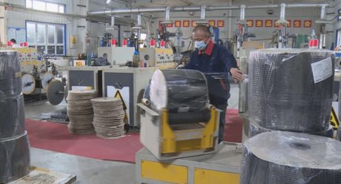 全力生產 為秋耕春播備足 糧草